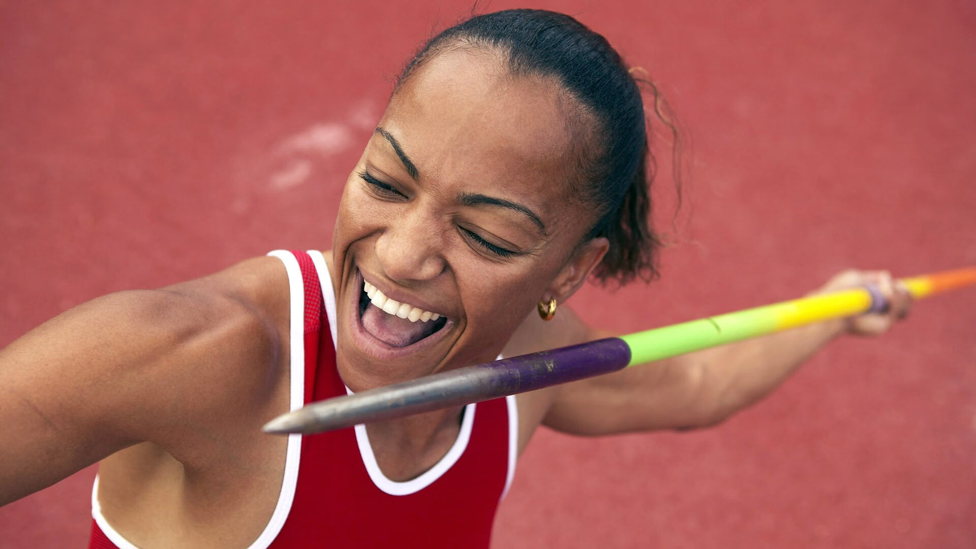 钜大力捉襟见肘,险胜对手进决赛,钜大的意思